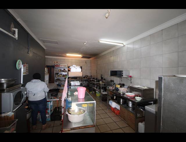 370M² RESTAURANT TO LET IN SALDANHA CENTRAL